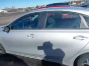 ✅ 2020 Kia Forte LXS • VIN: 3KPF24ADXLE176174 • Lot: 43510285. Wystawiony na IAAI z przebiegiem 9 896 mil. Bezpłatny archiwum sprzedaży aukcyjnych z USA i szczegółowy raport historii pojazdu na DreamBid. Zdjęcie 15.