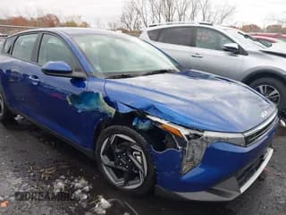 ✅ 2025 Kia K4 EX • VIN: 3KPFU4DE1SE008744 • Lot: 43683209. Wystawiony na IAAI z przebiegiem 12 001 mil. Bezpłatny archiwum sprzedaży aukcyjnych z USA i szczegółowy raport historii pojazdu na DreamBid. Zdjęcie 6.