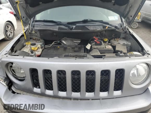 ✅ 2016 Jeep Patriot Sport SE • VIN: 1C4NJRBB0GD668812 • Lot: 91914285. Listed on Copart with 190,286 mi. Free auction sales archive from the USA and detailed vehicle history report at DreamBid. Image 12.