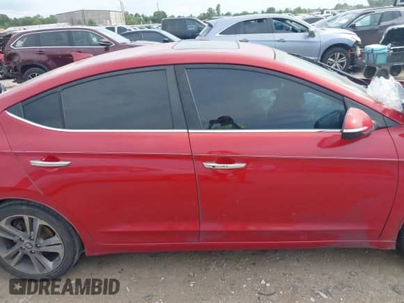 2017 Hyundai Elantra Limited с VIN KMHD84LF8HU127418, выставлен на аукционе IAAI как лот 43094172 с пробегом 121 455 миль миль и . История ставок и продаж доступна на DreamBid. Изображение 13.