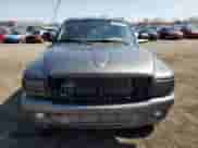 2003 Dodge Dakota Sport z VIN 1D7HG38N13S101403, wystawiony jako Copart lot #50814875 z przebiegiem 15 396 mil mil oraz Czysty tytuł • Clean title. Historia ofert i sprzedaży dostępna na DreamBid. Obrazek 5.