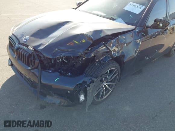 ✅ 2020 BMW 3 Series 330i xDrive • VIN: 3MW5R7J0XL8B45718 • Lot: 43351670. Wystawiony na IAAI z przebiegiem 89 335 mil. Bezpłatny archiwum sprzedaży aukcyjnych z USA i szczegółowy raport historii pojazdu na DreamBid. Zdjęcie 6.