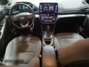 ✅ 2020 Hyundai Ioniq SE • VIN: KMHC75LC2LU215237 • Lot: 48349985. Wystawiony na Copart z przebiegiem 209 835 mil. Bezpłatny archiwum sprzedaży aukcyjnych z USA i szczegółowy raport historii pojazdu na DreamBid. Zdjęcie 8.