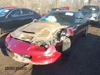 1995 Chevrolet Camaro Z28 z VIN 2G1FP22P5S2118387, wystawiony jako IAAI lot #41663088 z przebiegiem 109 078 mil mil oraz . Historia ofert i sprzedaży dostępna na DreamBid. Obrazek 2.