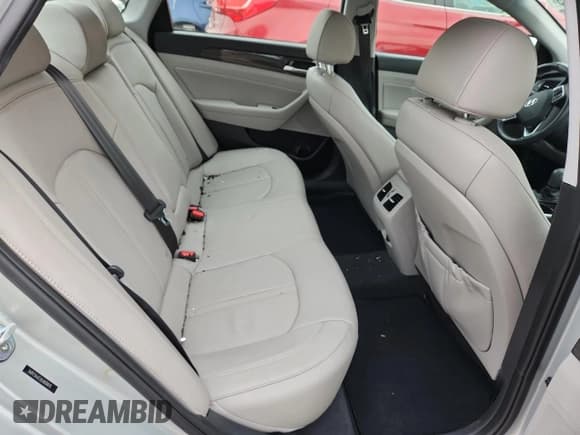 ✅ 2019 Hyundai Sonata SEL • VIN: 5NPE34AF2KH820870 • Lot: 90813495. Listed on Copart with 16,796 mi. Free auction sales archive from the USA and detailed vehicle history report at DreamBid. Image 10.