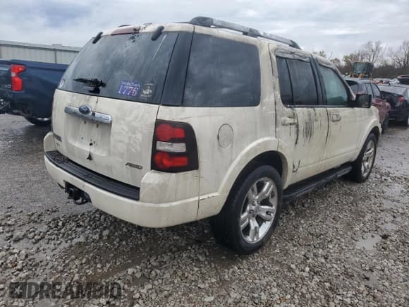 ✅ 2009 Ford Explorer • VIN: 1FMEU85E79UA18039 • Lot: 86143714. Wystawiony na Copart z przebiegiem 229 733 mil. Bezpłatny archiwum sprzedaży aukcyjnych z USA i szczegółowy raport historii pojazdu na DreamBid. Zdjęcie 3.