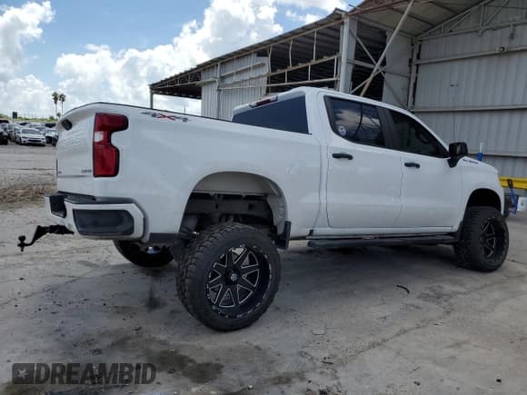 ✅ 2021 Chevrolet Silverado 1500 Custom • VIN: 3GCPYBEK1MG337159 • Lot: 67144774. Wystawiony na Copart z przebiegiem 41 863 mil. Bezpłatny archiwum sprzedaży aukcyjnych z USA i szczegółowy raport historii pojazdu na DreamBid. Zdjęcie 3.