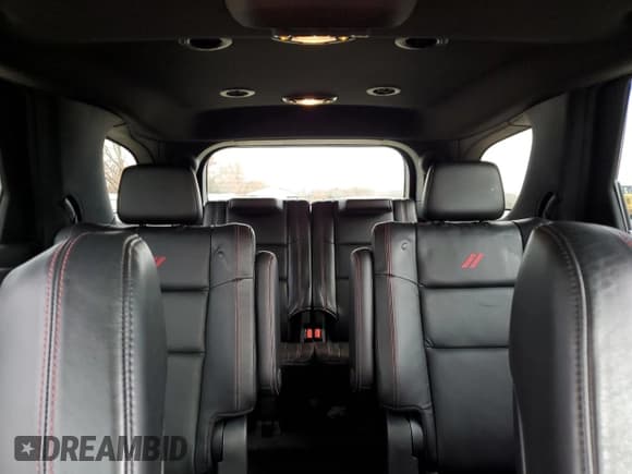 ✅ 2021 Dodge Durango R/T • VIN: 1C4SDJCT3MC848385 • Lot: 92250685. Wystawiony na Copart z przebiegiem 38 214 mil. Bezpłatny archiwum sprzedaży aukcyjnych z USA i szczegółowy raport historii pojazdu na DreamBid. Zdjęcie 10.