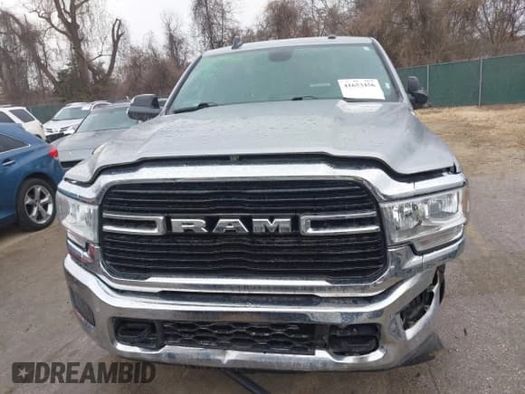 ✅ 2021 Ram 2500 Big Horn • VIN: 3C6UR5JL4MG653548 • Lot: 41653456. Wystawiony na IAAI z przebiegiem 62 348 mil. Bezpłatny archiwum sprzedaży aukcyjnych z USA i szczegółowy raport historii pojazdu na DreamBid. Zdjęcie 13.