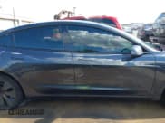 ✅ 2025 Tesla Model 3 Long Range • VIN: 5YJ3E1EA5SF978729 • Lot: 43384298. Wystawiony na IAAI z przebiegiem 11 689 mil. Bezpłatny archiwum sprzedaży aukcyjnych z USA i szczegółowy raport historii pojazdu na DreamBid. Zdjęcie 14.