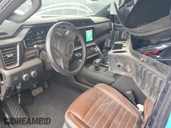 ✅ 2022 GMC Sierra 1500 Denali Ultimate • VIN: 1GTUUHET5NZ564995 • Lot: 42540045. Wystawiony na Copart z przebiegiem 19 320 mil. Bezpłatny archiwum sprzedaży aukcyjnych z USA i szczegółowy raport historii pojazdu na DreamBid. Zdjęcie 8.