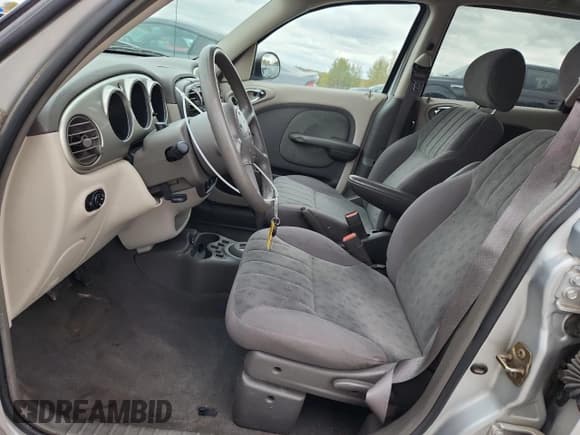 ✅ 2002 Chrysler PT Cruiser Touring • VIN: 3C4FY58B52T245825 • Lot: 89686655. Wystawiony na Copart z przebiegiem 69 252 mil. Bezpłatny archiwum sprzedaży aukcyjnych z USA i szczegółowy raport historii pojazdu na DreamBid. Zdjęcie 7.