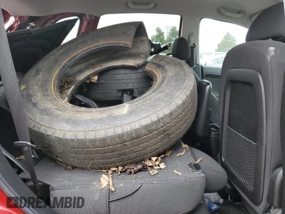 ✅ 2014 Chevrolet Captiva Sport LS • VIN: 3GNAL2EK8ES637517 • Lot: 44450095. Wystawiony na Copart z przebiegiem 129 092 mil. Bezpłatny archiwum sprzedaży aukcyjnych z USA i szczegółowy raport historii pojazdu na DreamBid. Zdjęcie 11.