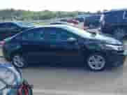 ✅ 2019 Chevrolet Cruze LS • VIN: 1G1BC5SMXK7130108 • Lot: 43291626. Wystawiony na IAAI z przebiegiem 97 511 mil. Bezpłatny archiwum sprzedaży aukcyjnych z USA i szczegółowy raport historii pojazdu na DreamBid. Zdjęcie 13.