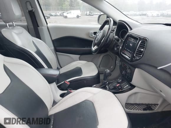 ✅ 2020 Jeep Compass Limited • VIN: 3C4NJDCB0LT233570 • Lot: 42182241. Listed on IAAI with 59,858 mi. Free auction sales archive from the USA and detailed vehicle history report at DreamBid. Image 5.
