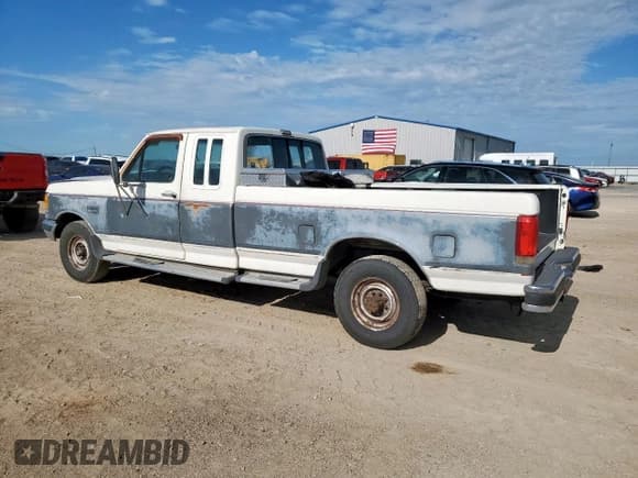 ✅ 1991 Ford F-250 • VIN: 1FTHX25G7MKA24791 • Lot: 66270345. Listed on Copart with 139,729 mi. Free auction sales archive from the USA and detailed vehicle history report at DreamBid. Image 2.
