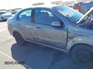 ✅ 2010 Chevrolet Aveo 1LT • VIN: KL1TD5DE9AB109462 • Lot: 41604034. Wystawiony na IAAI z przebiegiem 166 894 mil. Bezpłatny archiwum sprzedaży aukcyjnych z USA i szczegółowy raport historii pojazdu na DreamBid. Zdjęcie 6.