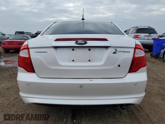 ✅ 2011 Ford Fusion Hybrid • VIN: 3FADP0L31BR110132 • Lot: 85723755. Listed on Copart with 118,594 mi. Free auction sales archive from the USA and detailed vehicle history report at DreamBid. Image 6.
