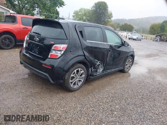2020 Chevrolet Sonic LT с VIN 1G1JD6SBXL4110389, выставлен на аукционе IAAI как лот 43281164 с пробегом 51 914 миль миль и . История ставок и продаж доступна на DreamBid. Изображение 4.