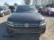 ✅ 2018 Volkswagen Tiguan S • VIN: 3VV0B7AX7JM083098 • Лот: 73700514. Опубликован ранее на Copart с пробегом 129 222 миль. Бесплатный доступ к архиву аукционных продаж из США и подробный отчёт об истории автомобиля на DreamBid. Изображение 5.