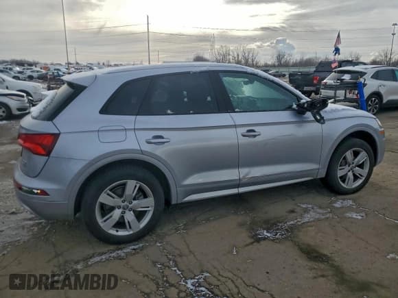 ✅ 2018 Audi Q5 Premium • VIN: WA1ANAFY9J2140962 • Lot: 94908975. Wystawiony na Copart z przebiegiem 65 281 mil. Bezpłatny archiwum sprzedaży aukcyjnych z USA i szczegółowy raport historii pojazdu na DreamBid. Zdjęcie 3.
