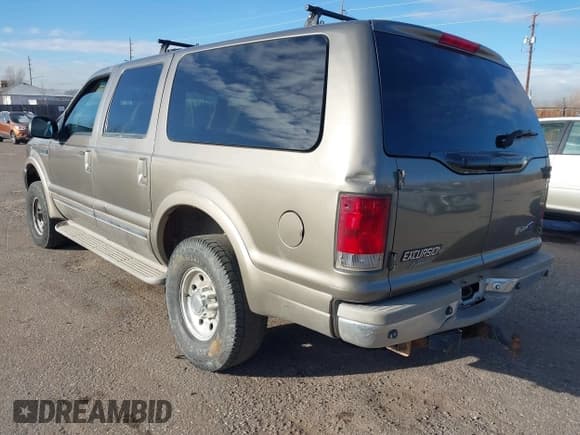✅ 2002 Ford Excursion Limited • VIN: 1FMSU43FX2ED63993 • Lot: 41263756. Wystawiony na IAAI z przebiegiem 294 930 mil. Bezpłatny archiwum sprzedaży aukcyjnych z USA i szczegółowy raport historii pojazdu na DreamBid. Zdjęcie 3.