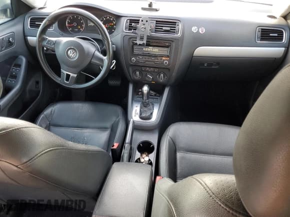 ✅ 2013 Volkswagen Jetta SE • VIN: 3VWDP7AJ1DM251929 • Lot: 53448185. Listed on Copart with 272,882 mi. Free auction sales archive from the USA and detailed vehicle history report at DreamBid. Image 8.