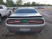 ✅ 2017 Dodge Challenger SXT • VIN: 2C3CDZAG1HH550336 • Lot: 43372442. Wystawiony na IAAI z przebiegiem 152 098 mil. Bezpłatny archiwum sprzedaży aukcyjnych z USA i szczegółowy raport historii pojazdu na DreamBid. Zdjęcie 17.