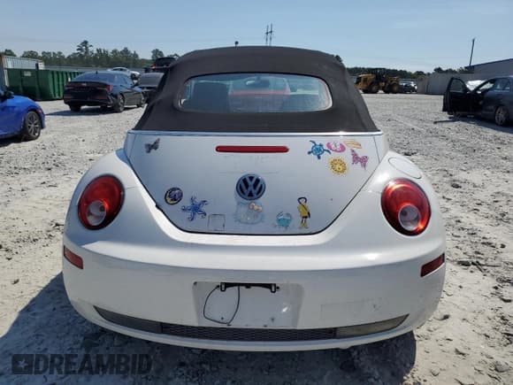 ✅ 2009 Volkswagen Beetle S • VIN: 3VWRF31Y79M406229 • Lot: 63283095. Wystawiony na Copart z przebiegiem 83 102 mil. Bezpłatny archiwum sprzedaży aukcyjnych z USA i szczegółowy raport historii pojazdu na DreamBid. Zdjęcie 6.