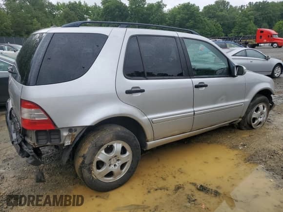 ✅ 2002 Mercedes-Benz M 320/430/500 • VIN: 4JGAB54E22A370800 • Lot: 70165414. Wystawiony na Copart z przebiegiem 267 844 mil. Bezpłatny archiwum sprzedaży aukcyjnych z USA i szczegółowy raport historii pojazdu na DreamBid. Zdjęcie 3.