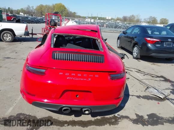 ✅ 2018 Porsche 911 Carrera S • VIN: WP0AB2A97JS123551 • Lot: 41903716. Listed on IAAI with Not provided. Free auction sales archive from the USA and detailed vehicle history report at DreamBid. Image 16.
