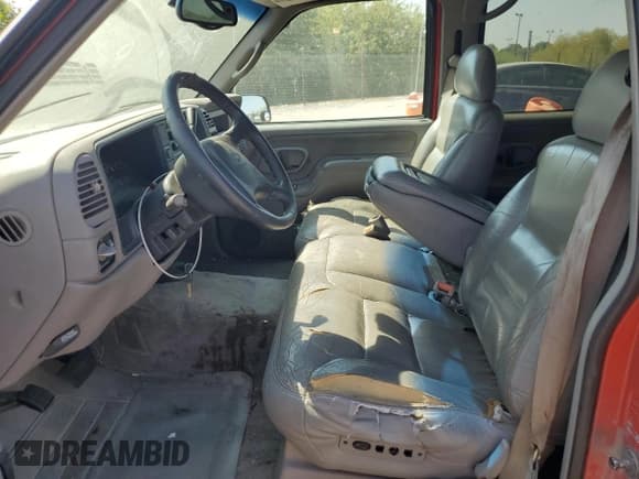 ✅ 1999 Chevrolet Silverado 3500 • VIN: 1GCHC33J3XF055520 • Лот: 71958374. Опубликован ранее на Copart с пробегом 242 976 миль. Бесплатный доступ к архиву аукционных продаж из США и подробный отчёт об истории автомобиля на DreamBid. Изображение 7.