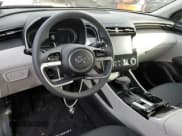 ✅ 2023 Hyundai Tucson SE • VIN: 5NMJACAE2PH193209 • Lot: 45256023. Wystawiony na Copart z przebiegiem 1 006 mil. Bezpłatny archiwum sprzedaży aukcyjnych z USA i szczegółowy raport historii pojazdu na DreamBid. Zdjęcie 8.