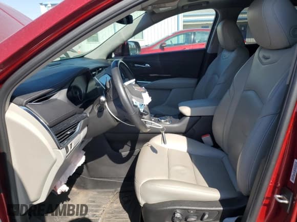 ✅ 2021 Cadillac XT4 AWD Premium Luxury • VIN: 1GYFZDR46MF068913 • Lot: 85499935. Wystawiony na Copart z przebiegiem 52 630 mil. Bezpłatny archiwum sprzedaży aukcyjnych z USA i szczegółowy raport historii pojazdu na DreamBid. Zdjęcie 7.