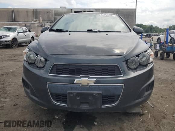 2016 Chevrolet Sonic LT z VIN 1G1JC5SH3G4107843, wystawiony jako Copart lot #64251434 z przebiegiem 118 865 mil mil oraz Czysty tytuł • Clean title. Historia ofert i sprzedaży dostępna na DreamBid. Obrazek 5.