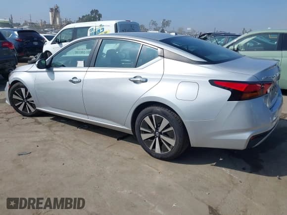 ✅ 2022 Nissan Altima SV • VIN: 1N4BL4DV0NN315801 • Lot: 43311347. Wystawiony na IAAI z przebiegiem 63 427 mil. Bezpłatny archiwum sprzedaży aukcyjnych z USA i szczegółowy raport historii pojazdu na DreamBid. Zdjęcie 3.
