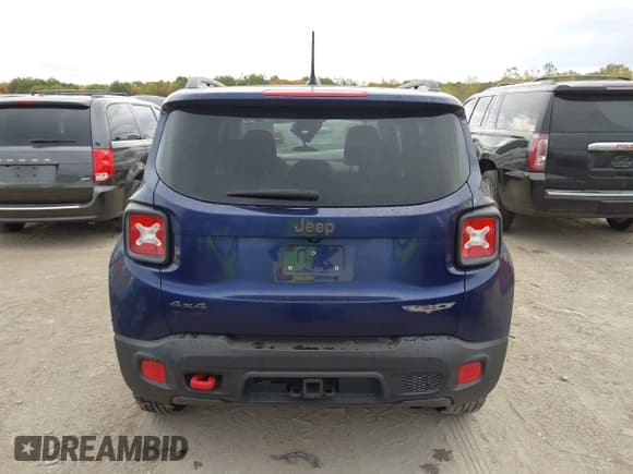 ✅ 2017 Jeep Renegade Trailhawk • VIN: ZACCJBCBXHPF69799 • Лот: 43451518. Опубликован ранее на IAAI с пробегом 66 275 миль. Бесплатный доступ к архиву аукционных продаж из США и подробный отчёт об истории автомобиля на DreamBid. Изображение 16.