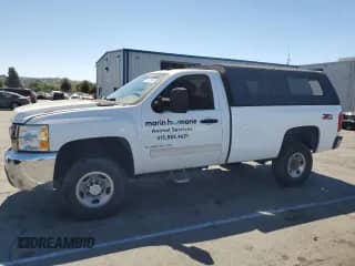 2008 Chevrolet Silverado 2500HD Work Truck z VIN 1GCHK24KX8E130001, wystawiony jako Copart lot #71122985 z przebiegiem 194 200 mil mil oraz Czysty tytuł • Clean title. Historia ofert i sprzedaży dostępna na DreamBid. Obrazek 1.