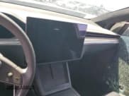 ✅ 2024 Tesla Model X Plaid • VIN: 7SAXCBE61RF449039 • Lot: 62516085. Wystawiony na Copart z przebiegiem Nie podano. Bezpłatny archiwum sprzedaży aukcyjnych z USA i szczegółowy raport historii pojazdu na DreamBid. Zdjęcie 9.