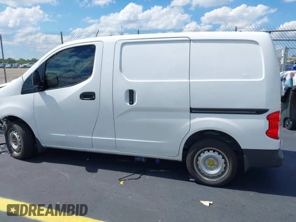 ✅ 2015 Nissan NV200 SV • VIN: 3N6CM0KN2FK736494 • Lot: 42246762. Listed on IAAI with Not provided. Free auction sales archive from the USA and detailed vehicle history report at DreamBid. Image 15.