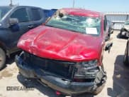 ✅ 2022 Chevrolet Silverado 1500 LT Trail Boss • VIN: 1GCPYFED4NZ235736 • Lot: 42743024. Wystawiony na IAAI z przebiegiem Nie podano. Bezpłatny archiwum sprzedaży aukcyjnych z USA i szczegółowy raport historii pojazdu na DreamBid. Zdjęcie 6.