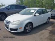 ✅ 2008 Volkswagen Jetta SE • VIN: 3VWRZ71KX8M173889 • Lot: 42062818. Wystawiony na IAAI z przebiegiem Nie podano. Bezpłatny archiwum sprzedaży aukcyjnych z USA i szczegółowy raport historii pojazdu na DreamBid. Zdjęcie 16.