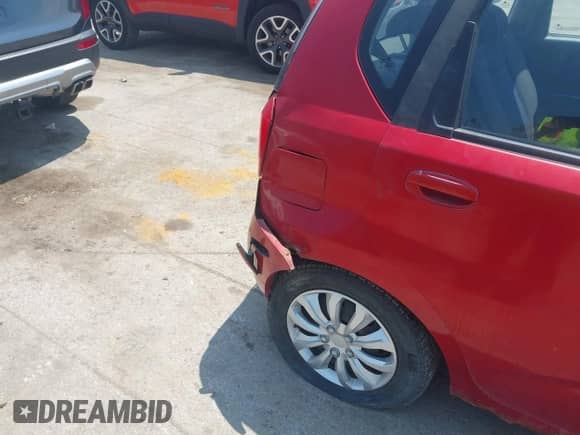 2007 Chevrolet Aveo LS с VIN KL1TD666X7B730276, выставлен на аукционе IAAI как лот 42793527 с пробегом 142 003 миль миль и . История ставок и продаж доступна на DreamBid. Изображение 12.