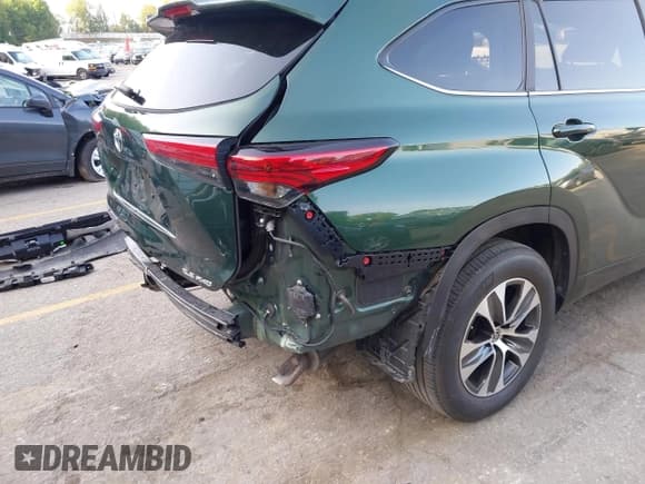 ✅ 2023 Toyota Highlander L • VIN: 5TDKDRBH5PS502742 • Lot: 43137209. Listed on IAAI with 53,095 mi. Free auction sales archive from the USA and detailed vehicle history report at DreamBid. Image 20.