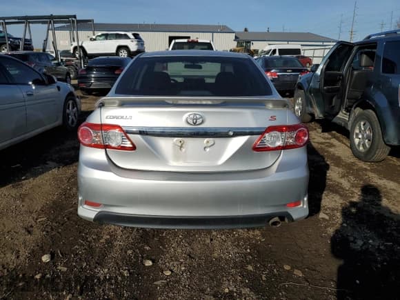 ✅ 2012 Toyota Corolla LE • VIN: 5YFBU4EE2CP066651 • Lot: 92946855. Listed on Copart with 100,070 mi. Free auction sales archive from the USA and detailed vehicle history report at DreamBid. Image 6.