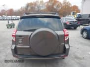 ✅ 2011 Toyota RAV4 • VIN: JTMBF4DV8B5044077 • Lot: 43549999. Wystawiony na IAAI z przebiegiem 149 778 mil. Bezpłatny archiwum sprzedaży aukcyjnych z USA i szczegółowy raport historii pojazdu na DreamBid. Zdjęcie 16.