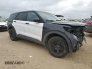 ✅ 2024 Ford Police Interceptor Utility • VIN: 1FM5K8AB2RGA27330 • Lot: 54846175. Listed on Copart with 17,338 mi. Free auction sales archive from the USA and detailed vehicle history report at DreamBid. Image 4.