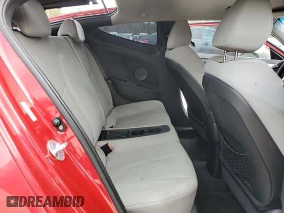 2012 Hyundai Veloster w/Gray Int с VIN KMHTC6AD8CU051215, выставлен на аукционе Copart как лот 70504994 с пробегом 162 522 миль миль и Списание • Salvage title. История ставок и продаж доступна на DreamBid. Изображение 10.