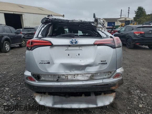 ✅ 2016 Toyota RAV4 XLE • VIN: JTMRJREV0GD037484 • Lot: 85509255. Listed on Copart with Not provided. Free auction sales archive from the USA and detailed vehicle history report at DreamBid. Image 6.