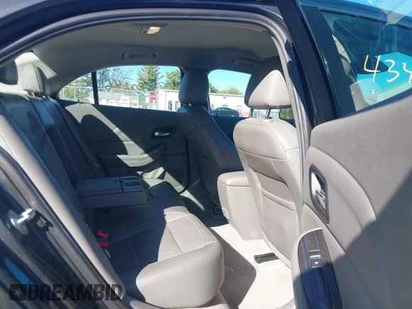 ✅ 2015 Chevrolet Malibu LT • VIN: 1G11D5SL6FF242982 • Lot: 43490246. Listed on IAAI with 176,183 mi. Free auction sales archive from the USA and detailed vehicle history report at DreamBid. Image 8.